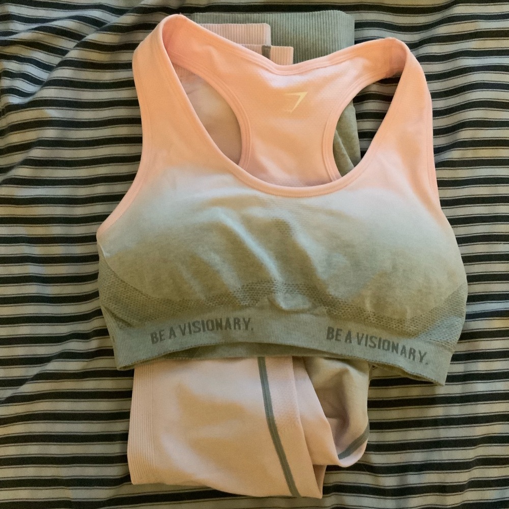 Pink and grey ombré gymshark set